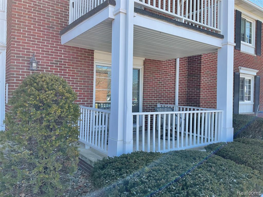 1730 HARRISON Avenue, B2, Trenton, MI 48183 — Photo 5