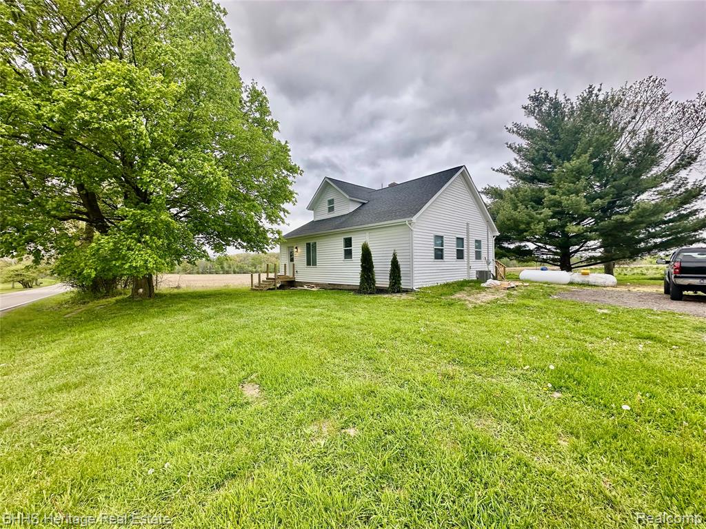 5435 Byron Road, Howell, MI 48855