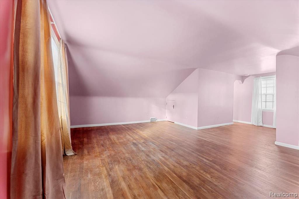 909 N Highland Street, Dearborn, MI 48128 — Photo 14