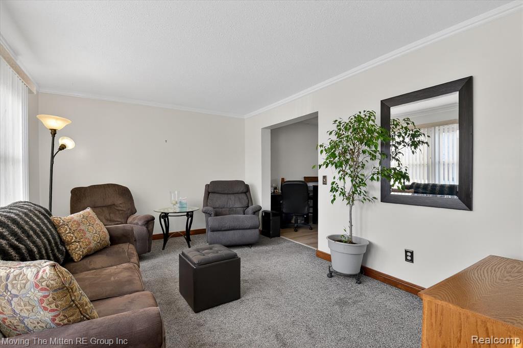 13153 Lake Point Boulevard, Belleville, MI 48111 — Photo 8