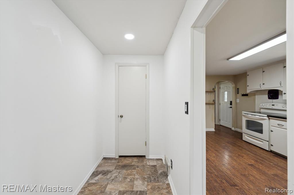 601 Saint Marys Avenue, Monroe, MI 48162 — Photo 13