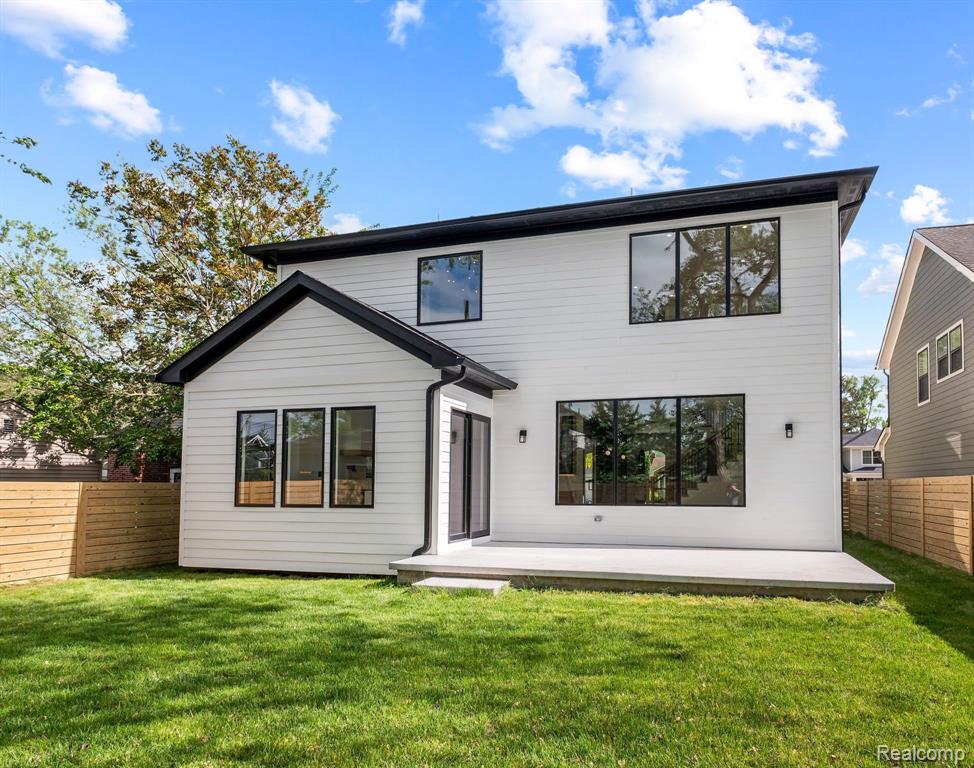706 W HOUSTONIA Avenue, Royal Oak, MI 48073 — Photo 32