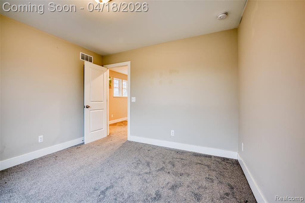 23092 Berdeno Avenue, Hazel Park, MI 48030 — Photo 22