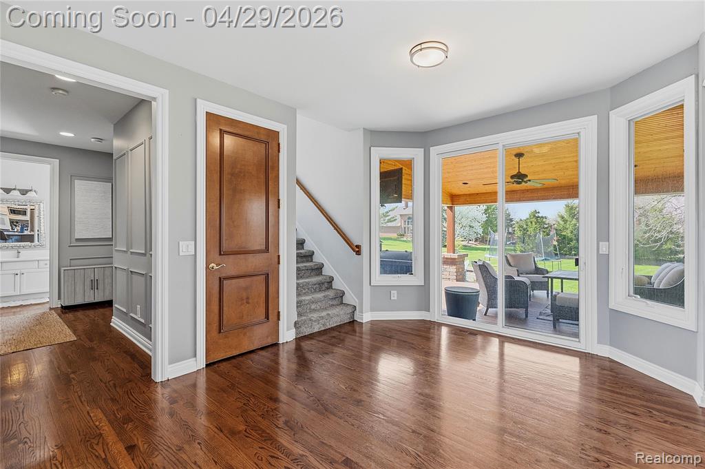 1920 Vinsetta Court, Rochester, MI 48306 — Photo 12