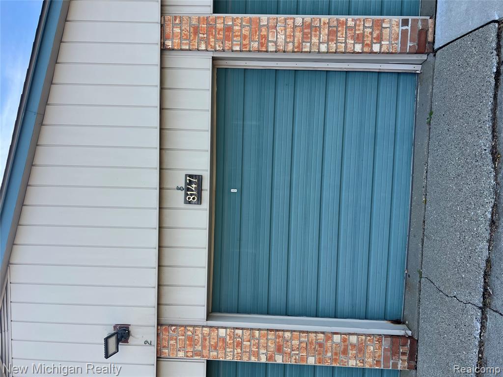 8147 CLAY Court, Sterling Heights, MI 48313 — Photo 19