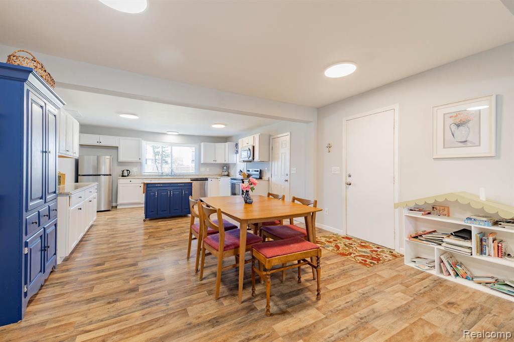 1241 RAMBLING Road, Ypsilanti, MI 48198 — Photo 5