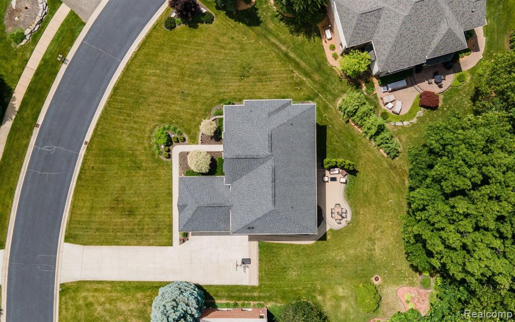 5657 GOLF POINTE Drive, Clarkston, MI 48348 — Photo 46