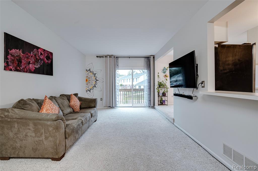 834 Natures Cove Court, Wixom, MI — Photo 16