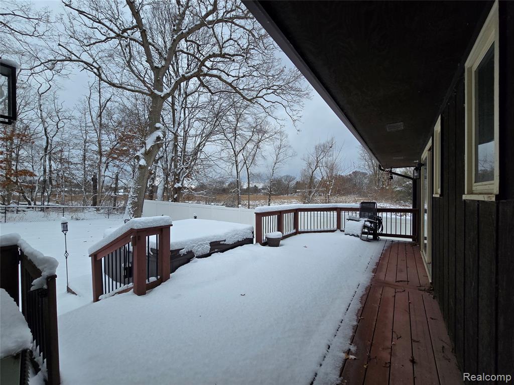 9770 Daleview Drive, South Lyon, MI 48178 — Photo 46