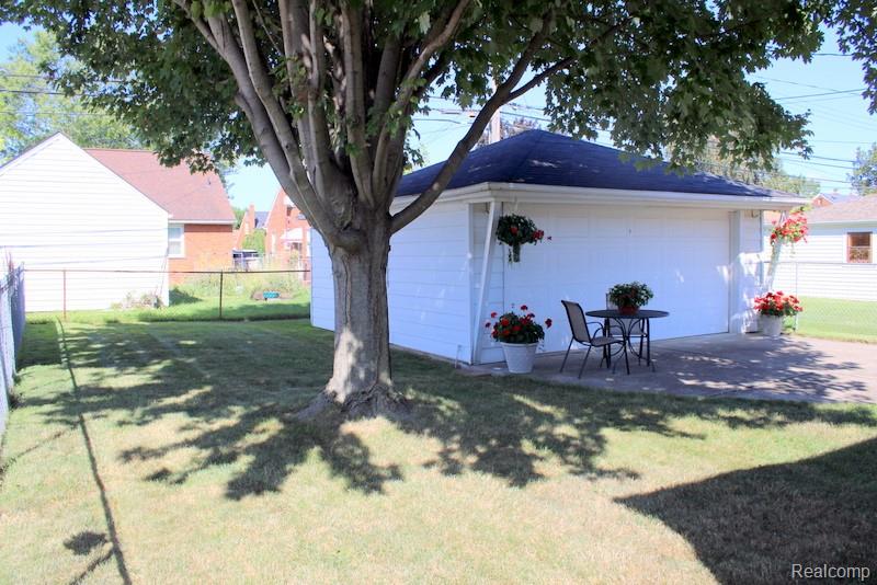9854 Sterling Avenue, Allen Park, MI 48101 — Photo 5
