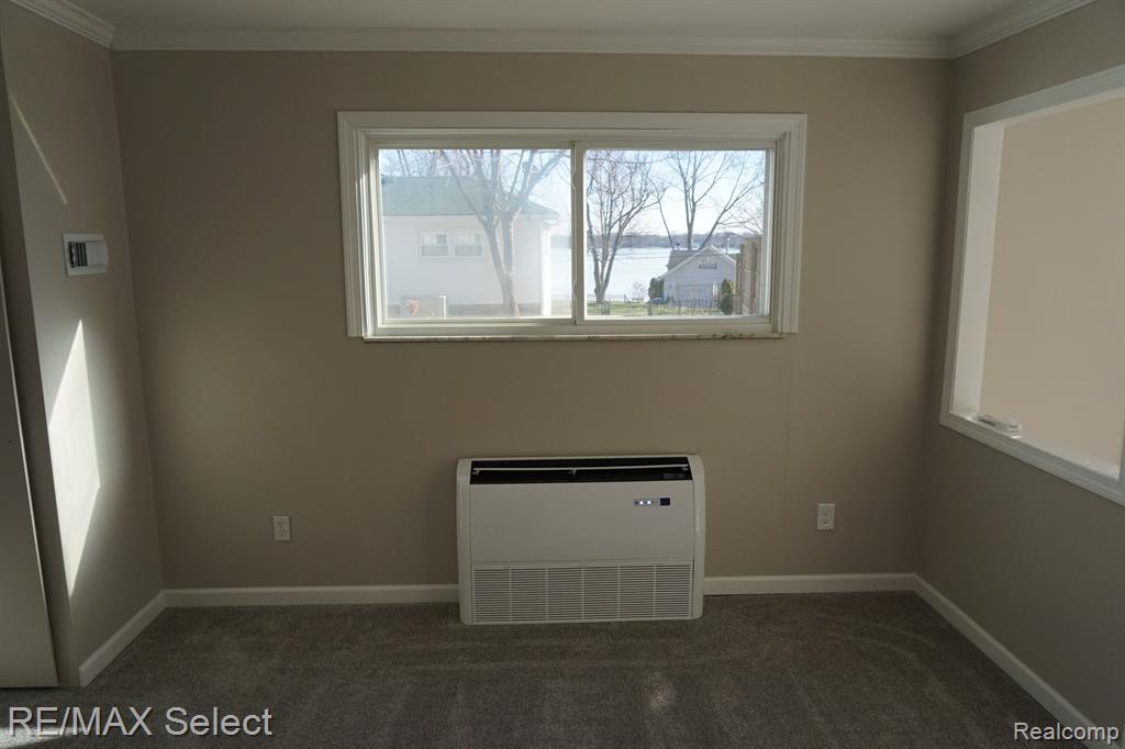 570 SHOREVIEW Drive, Waterford, MI 48328 — Photo 19