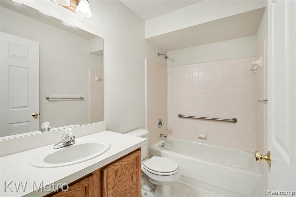 41273 Greenspire Drive, Clinton Twp, MI 48038 — Photo 20