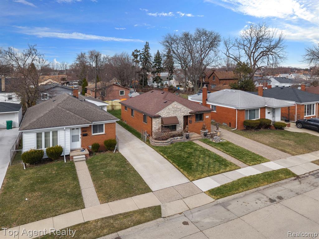 18027 Curtain Avenue, Eastpointe, MI 48021 — Photo 36