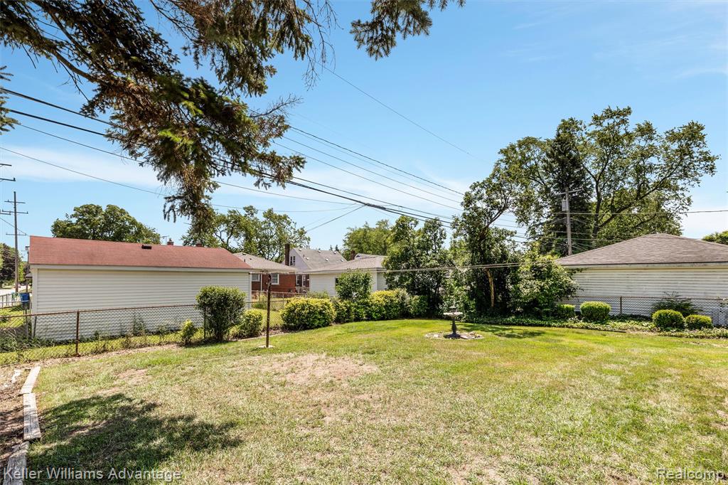 7320 Colonial Street, Dearborn Heights, MI 48127 — Photo 39