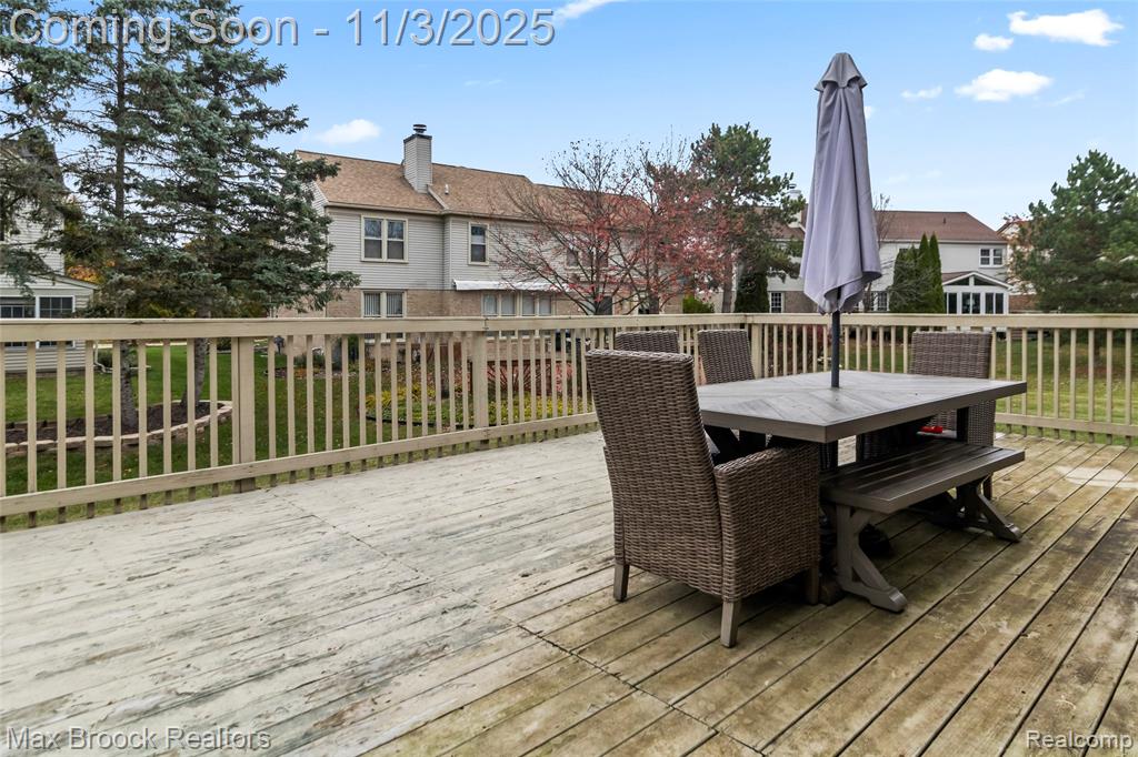 5366 Midchester Court, West Bloomfield, MI 48324 — Photo 36