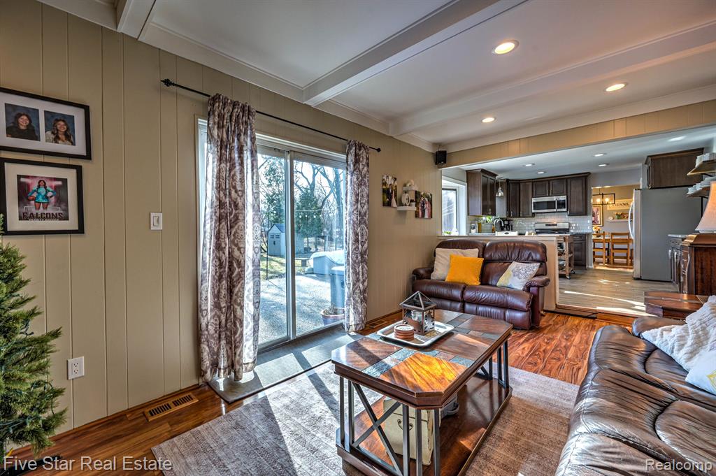 8838 Dublin Way, Sterling Heights, MI 48314 — Photo 24
