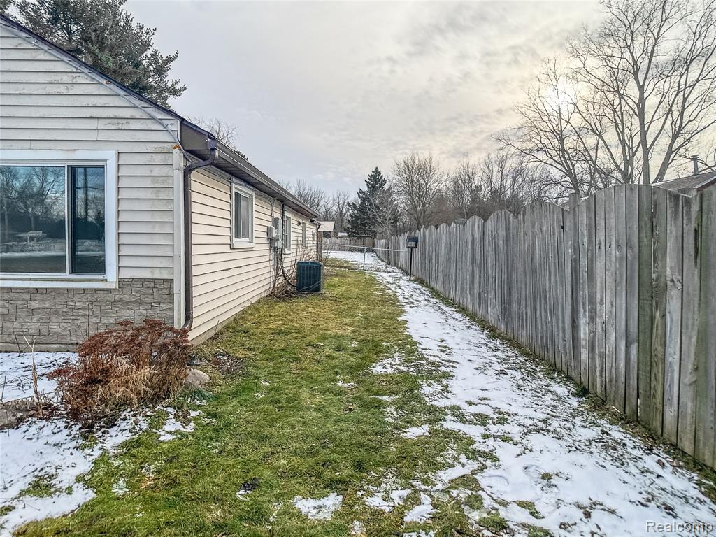 4390 E Mount Morris Road, Genesee, MI 48458 — Photo 9