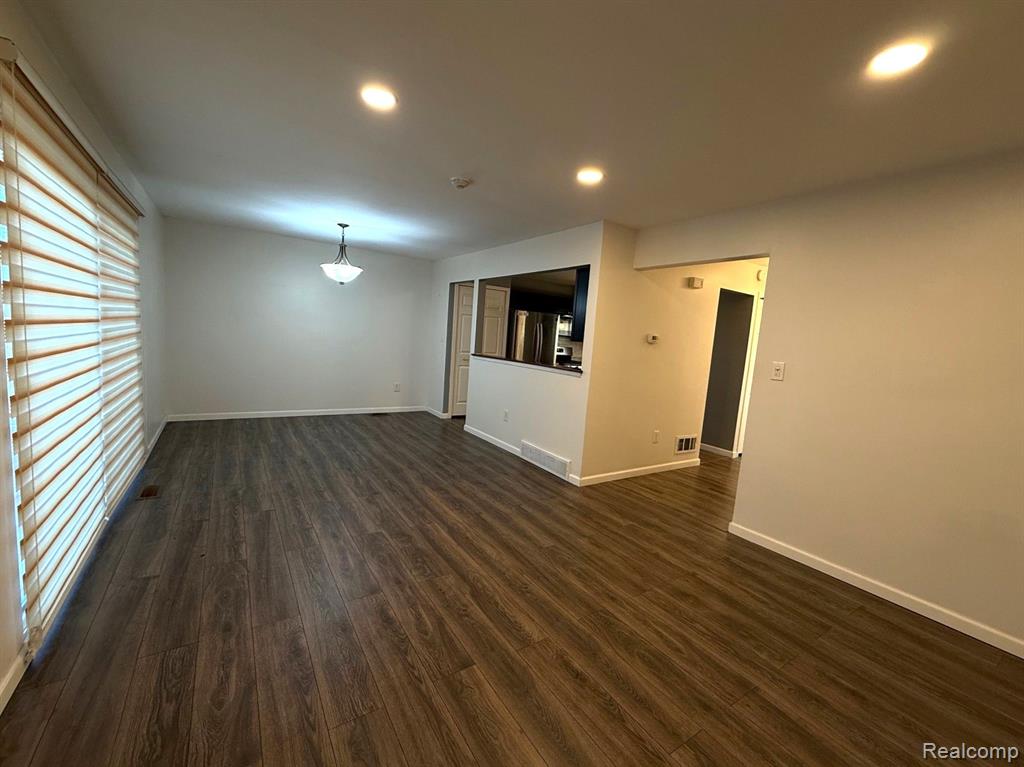 2002 W FRANKLIN Drive, 37, Canton, MI 48187 — Photo 13