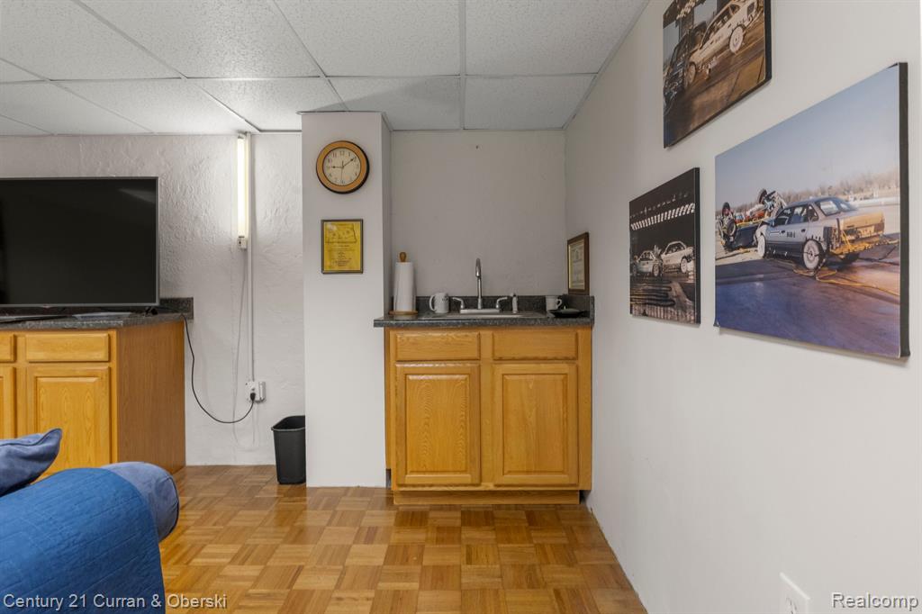 6541 DEERHURST Drive, Westland, MI — Photo 28
