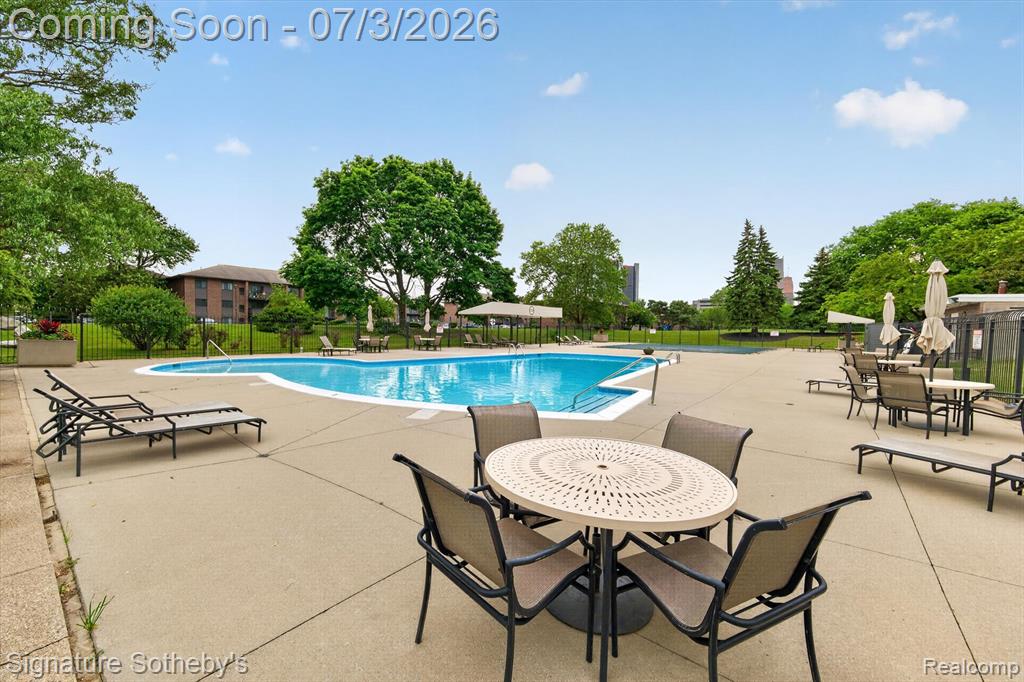 1300 E Lafayette Street, 912, Detroit, MI 48207 — Photo 37