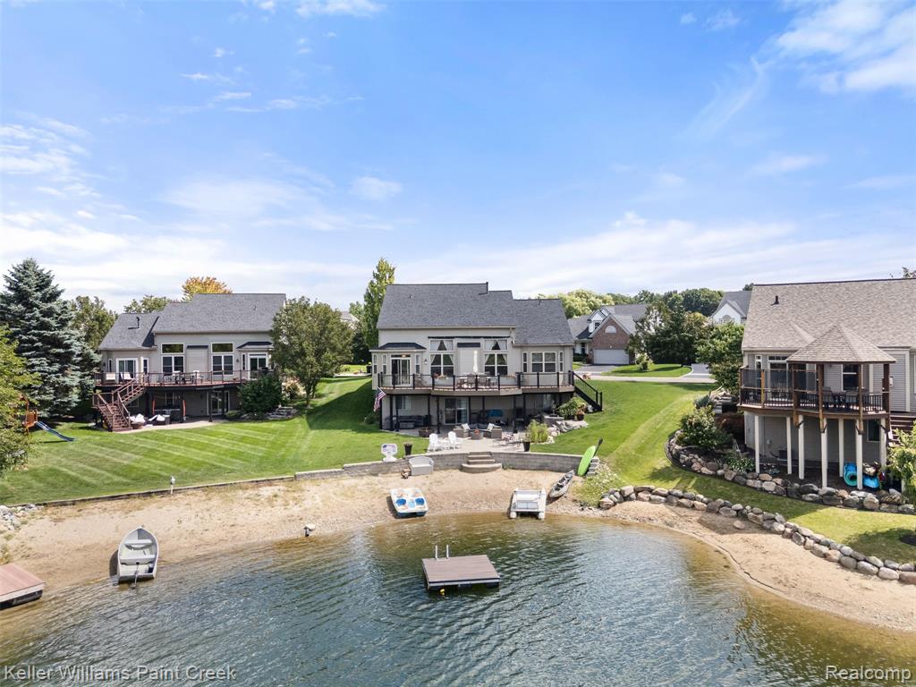 892 W Peninsula Court, Oxford, MI 48371 — Photo 2