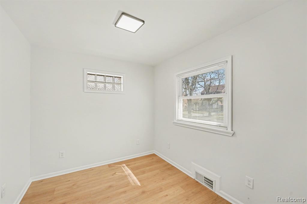 8999 Griggs Street, Detroit, MI 48204 — Photo 12