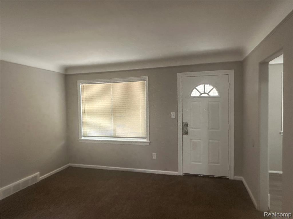 7777 Auburn Street, Detroit, MI 48228 — Photo 4