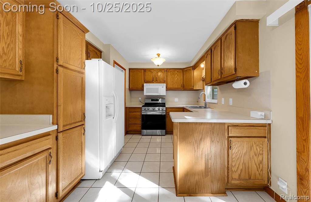 4073 Silver Birch Drive, Waterford, MI 48329 — Photo 14
