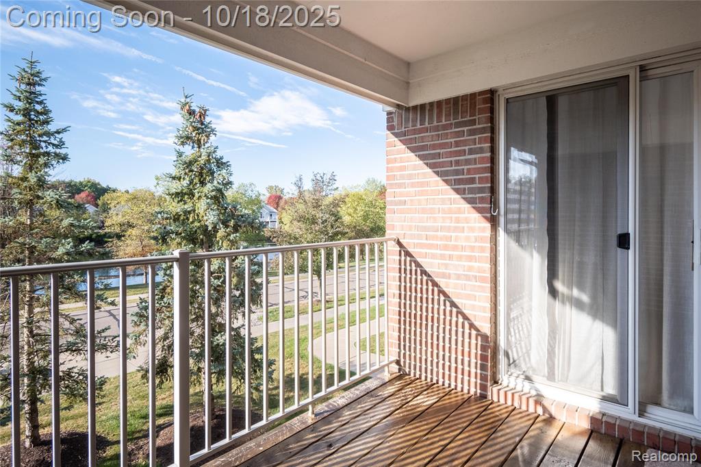16706 Dover Drive, Northville, MI 48168 — Photo 20