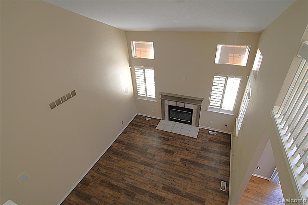 11152 Woodfield Parkway, Grand Blanc, MI 48439 — Photo 24