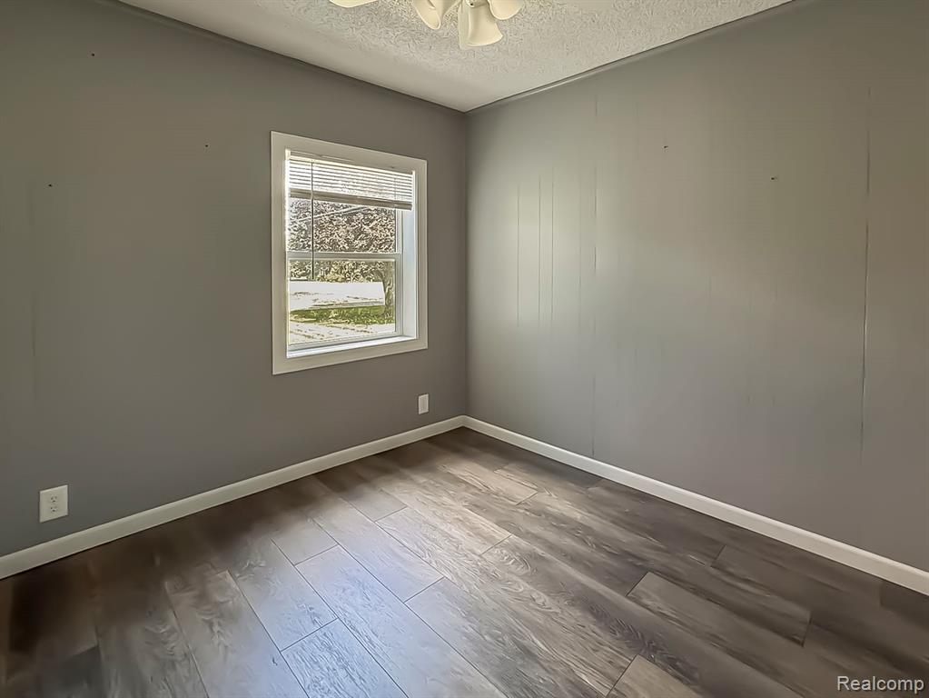 4169 N Belsay Road, Flint, MI 48506 — Photo 23