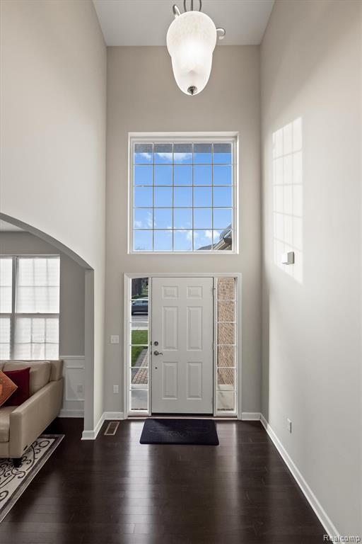 4882 E Stonegate Circle, Lake Orion, MI — Photo 10