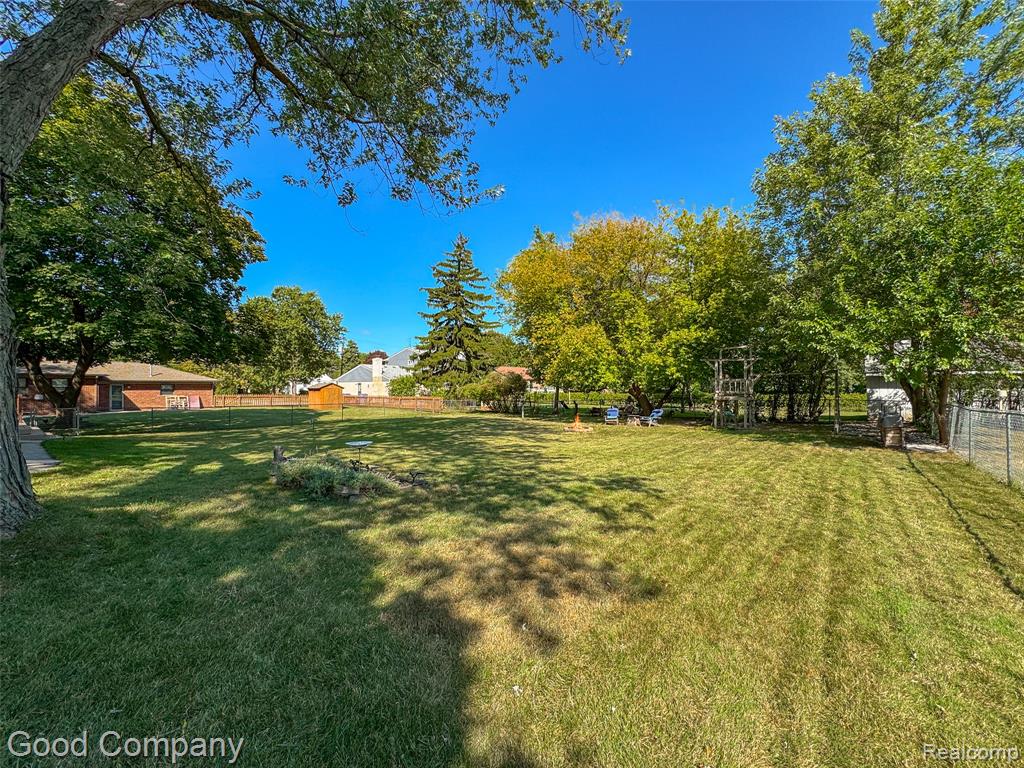 5035 University Avenue, Warren, MI 48092 — Photo 25