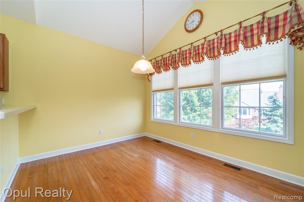 17036 Sycamore Court, Northville, MI 48168 — Photo 27