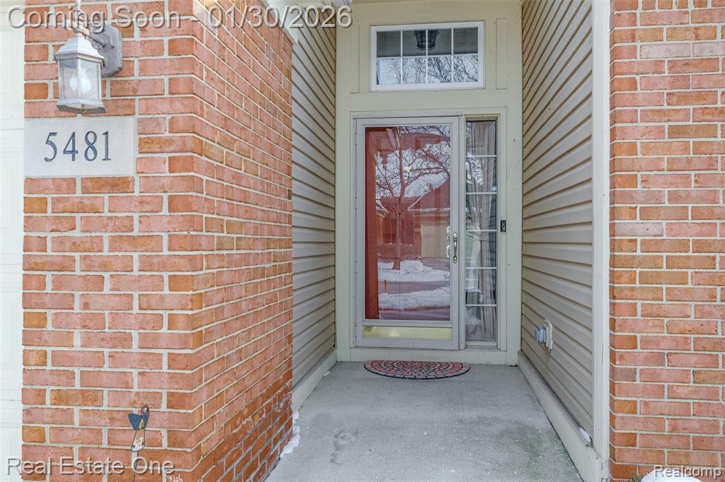 5481 Greenway Drive, 79, Trenton, MI 48183 — Photo 3