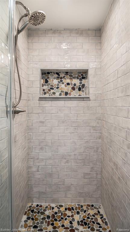 6858 CORRIGAN Drive, Brighton, MI 48116 — Photo 11