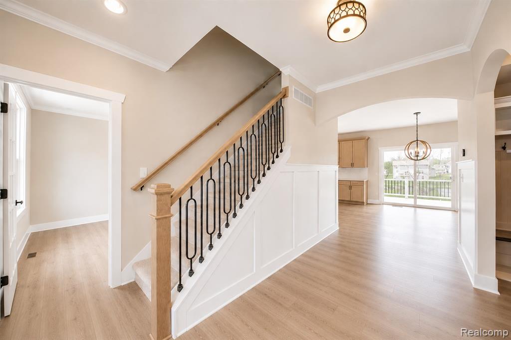 591 ROUND ROCK, Howell, MI 48843 — Photo 2
