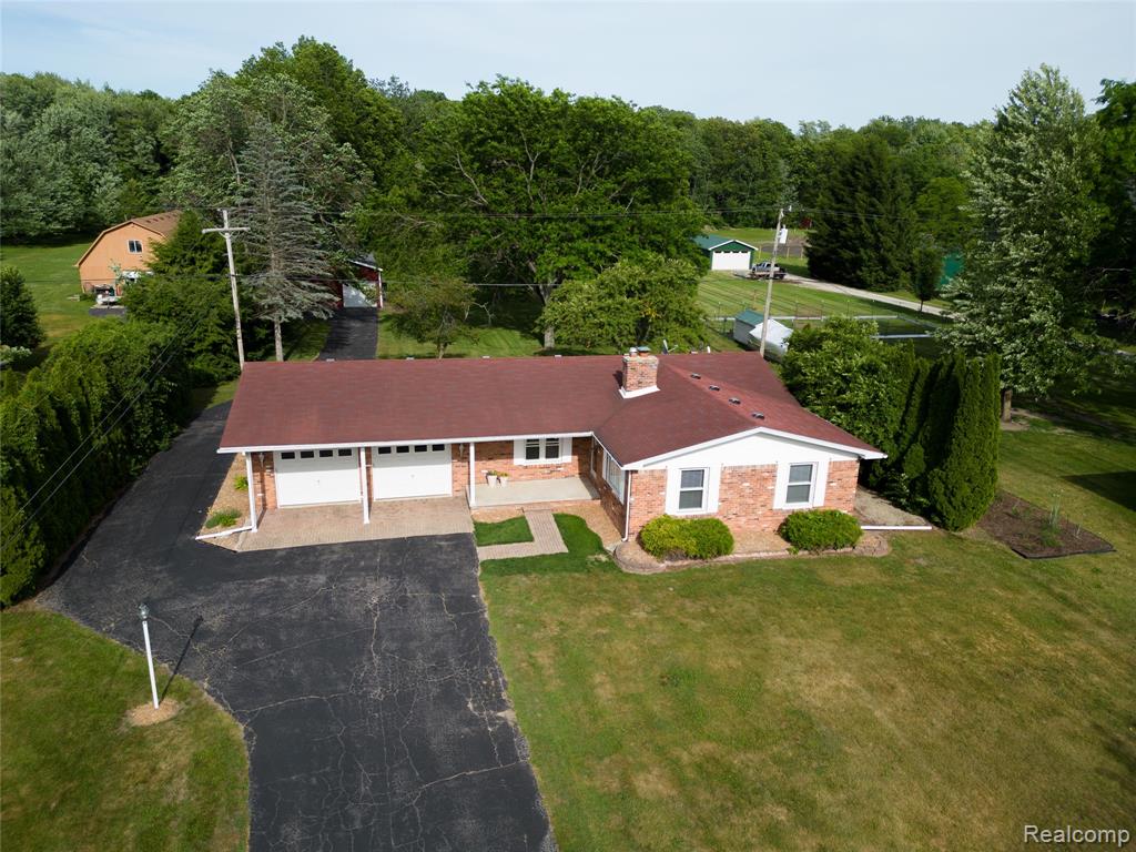 21515 Huron River Drive, New Boston, MI 48164 — Photo 43