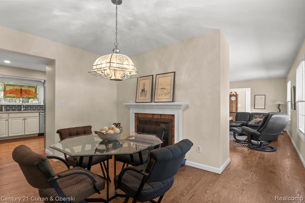 8821 NORTHAMPTON Drive, Plymouth, MI 48170 — Photo 25