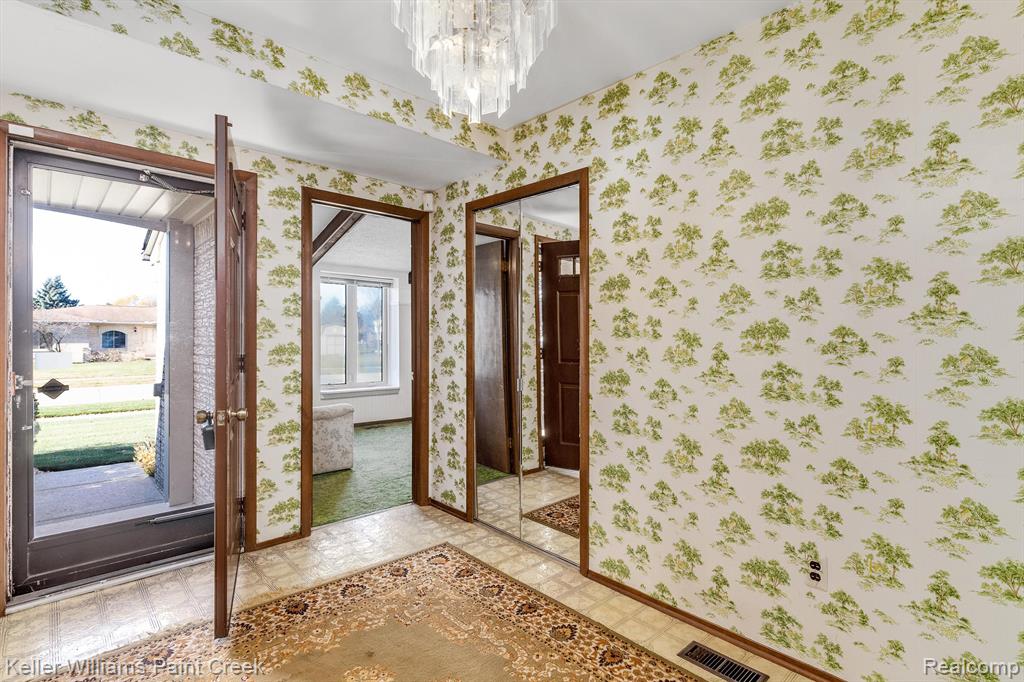43344 Westview Drive, Sterling Heights, MI 48313 — Photo 9