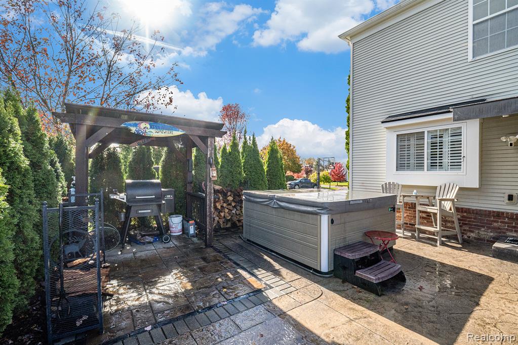 8381 Oxford Lane, Grand Blanc, MI 48439 — Photo 33