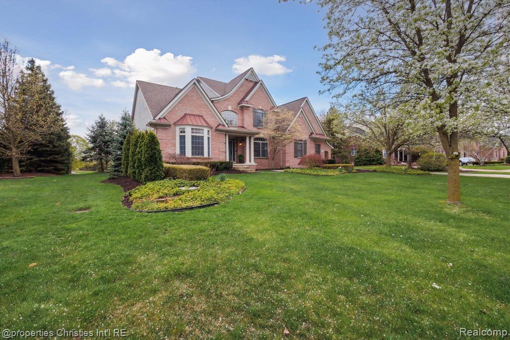 45653 TOURNAMENT Drive, Northville, MI 48168 — Photo 2