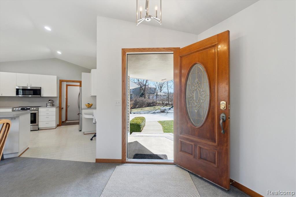 5074 CLARKSTON Road, Clarkston, MI 48348 — Photo 4