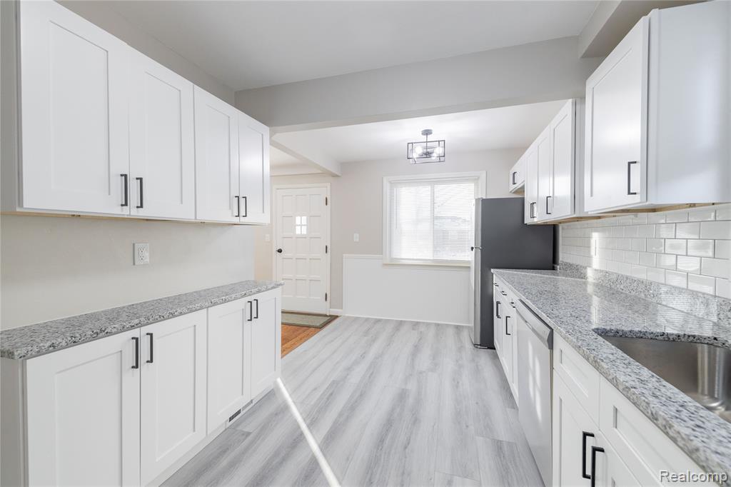 9255 Hubert Avenue, Allen Park, MI 48101 — Photo 12
