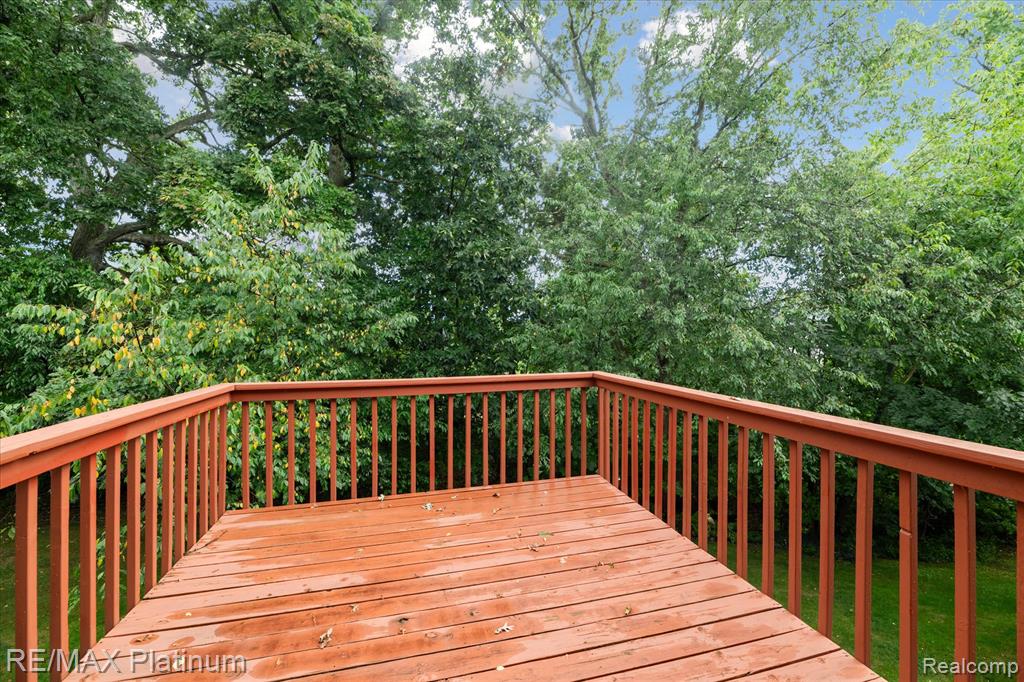 1025 Pinewood Court, Brighton, MI 48116 — Photo 10