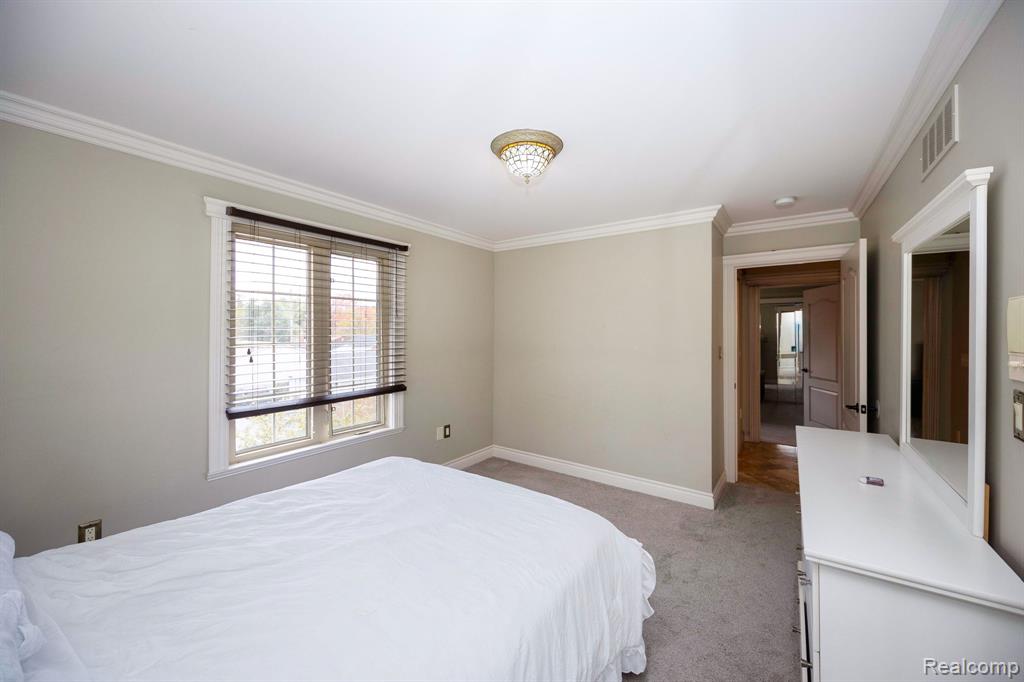 8401 Fenton Street, Dearborn Heights, MI 48127 — Photo 41