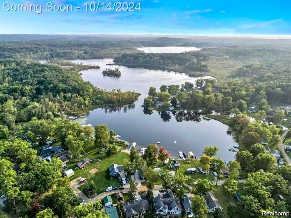 11765 PATTERSON LAKE Drive, Pinckney, MI 48169 — Photo 17