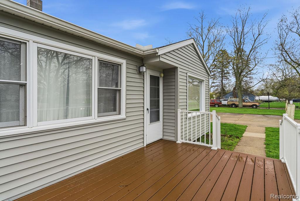 5101 Kendall Drive, Burton, MI 48509 — Photo 6