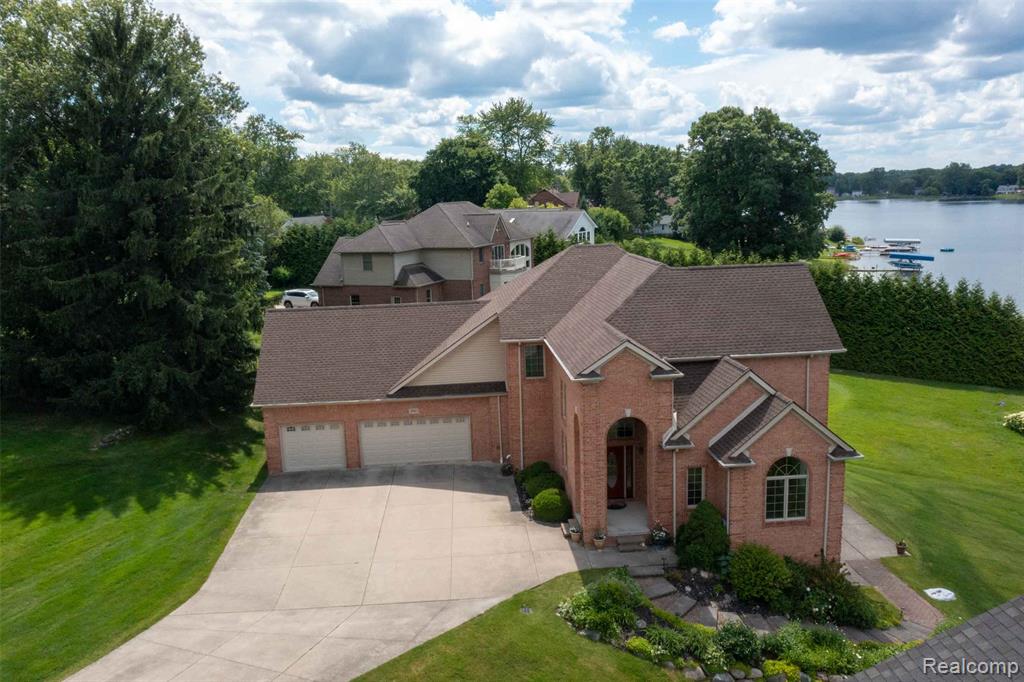 2051 Scott Lake RD Road, Waterford, MI 48328 — Photo 38