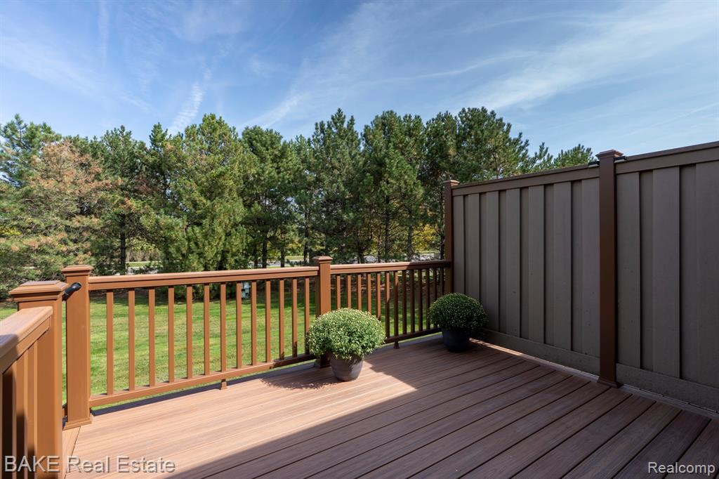 49402 N Glacier, Northville, MI 48168 — Photo 8
